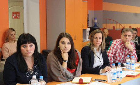 В Торецке провели круглый стол о правах ромских женщин