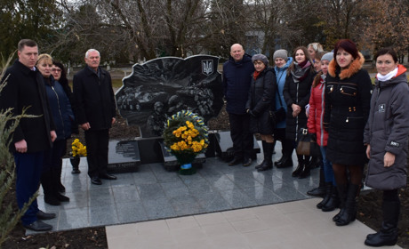 У Нижніх Сірогозах відзначили День Гідності і Свободи (фото)