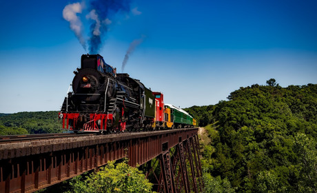 Приміськи потяги будуть курсувати за зміненим розкладом