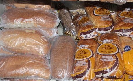 Троїцький цінник. Вартість хліба в п'яти магазинах