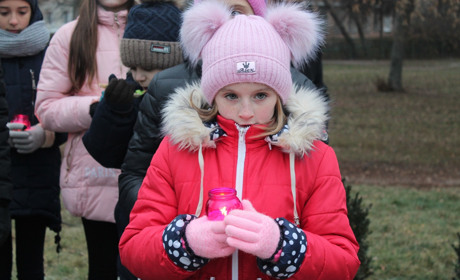 Старокостянтинівці вшанували пам'ять жертв Голодомору