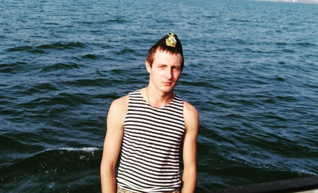 На захваченном россиянами судне был матрос с Донбасса. Что о нем рассказали родные