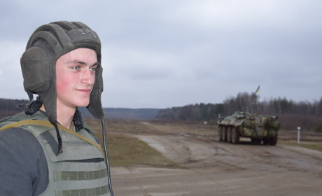 Генштаб ЗСУ просить цивільних не знімати переміщення техніки та військових