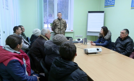 У Мені агітували за службу в армії за контрактом