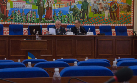 Віктор Весельський скликав сесію, на яку не прийшли депутати