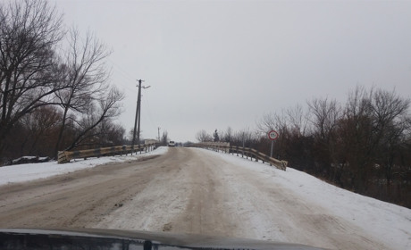 Дорога Демино-Олександрівка-Сватове потребує термінового ремонту 