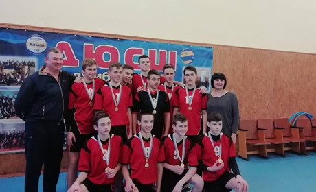 Старокостянтинівські волейболісти перемогли та стали кращими серед 24 команд Хмельниччини (Оновлено)