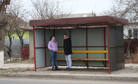 Ще дві автобусні зупинки поставили у Старокостянтинові