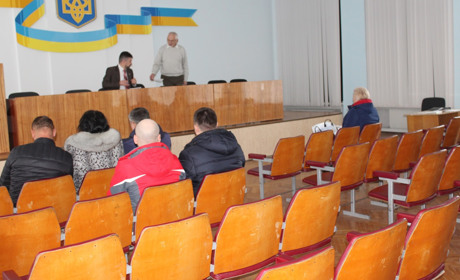 Позачергова сесія Барської міської ради не відбулася через нестачу депутатів