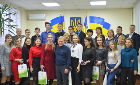 Найрозумніші студенти 2018 року Біляївської громади отримали стипендію від міської ради: хто вони? 