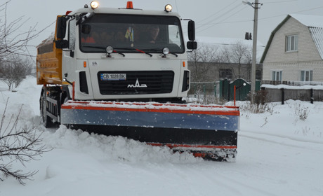 Корюківчани кажуть, що дороги чистили вчасно, а з тротуарами спізнювалися