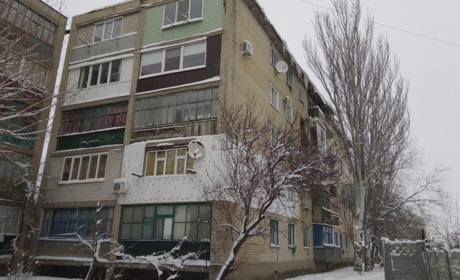 У Гуляйполі небезпечено ходити під дахами багатоповерхівок. Звідти може впасти крига