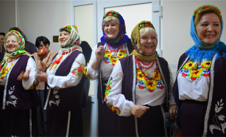 До Біляївки повертається традиція колядувати: як приймали колядників жителі громади 