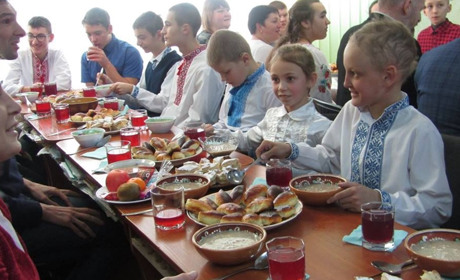 В Барському реабілітаційному центрі «Еверест» смакували спільно приготовлену кутю: Фоторепортаж 