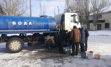 Торецьк буде з водою — пошкоджену ділянку водогону в "сірій зоні" відремонтували