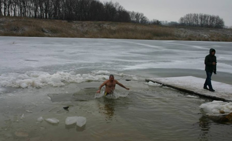 Онлайн-опитування серед волновасьців про купання 19 січня на Водохреще  