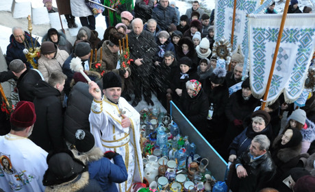 Фоторепортаж: як на Кадубі на Водохреще святили воду