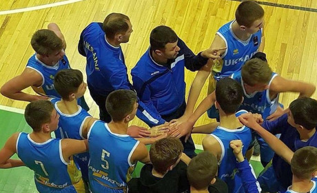 Юнацька збірна України з баскетболу перемагає чехів: чортківчанин знову один з кращих