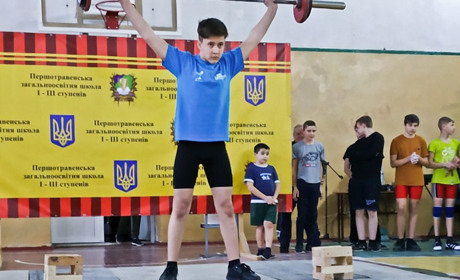 Юні важкоатлети з Новограда побили рекорди області й стали чемпіонами Житомирщини