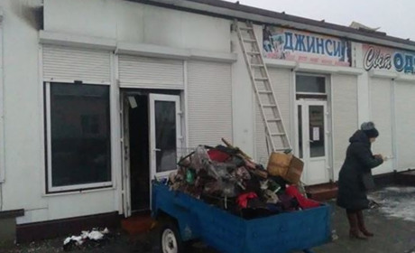 У Вараші на центральному ринку горіли торгівельні павільйони