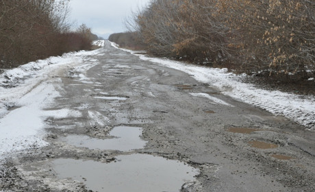 Фотопідбірка: журналісти Чортків.City сфотографували найгірші дороги району