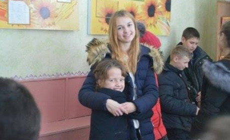 Дев'ятикласники з Володимирецького колегіуму з подарунками відвідали дітей в інтернаті на Сарненщині