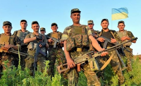По 10 тисяч гривень:  Жмеринська міська рада заохочуватиме тих, хто обирає службу  за контрактом
