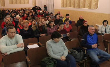 Стало известно, как будут решать проблему работы пищеблока Попаснянской гимназии №25