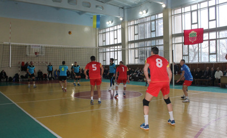 У Гуляйполі відкрили XVII турнір з волейболу серед ветеранів на кубок «Водолія»