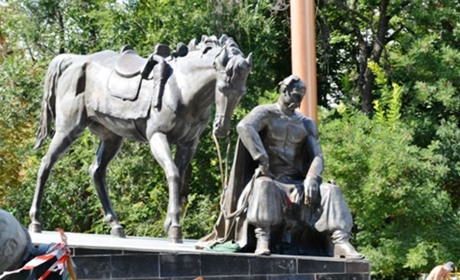 В Одесі обікрали пам'ятник засновника Біляївки - отамана Головатого