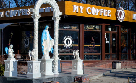 Яка ж доля скульптури біля My Coffee