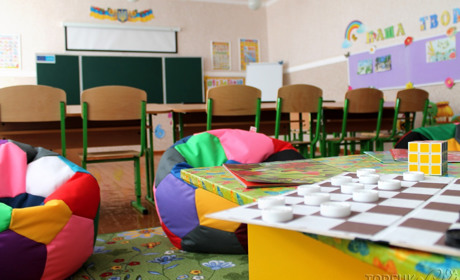 "Пришло наше время быть Дедами Морозами": ШоТам об инициативах школьников Торецка