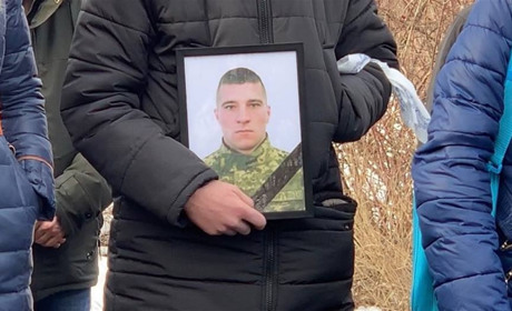 У Волноваському районі попрощалися з бійцем Ігорем Наконечним 
