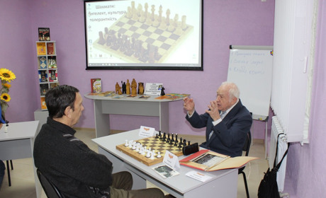 Шаховий клуб вирішили створити при Волноваській бібліотеці