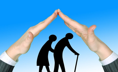 Пенсіонерам одноразово виплатять 2410 гривень