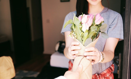 Ожидание-реальность: чего торетчанки ждут в подарок на 8 марта?