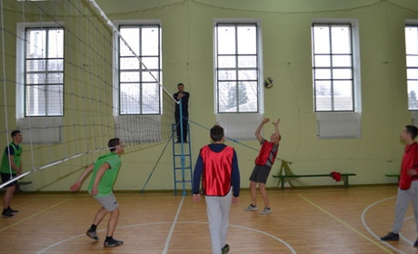 Змагання з волейболу відбулися в лісотехнічному коледжі, що поблизу Волновахи: фото