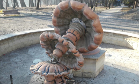 Вартість збитків за зруйнований фонтан у Чорткові становить 25000 гривень