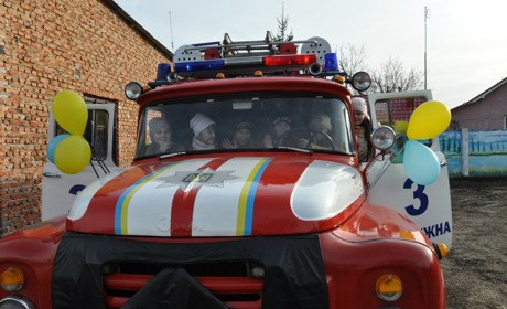 Мешканцям Пробіжни вогонь не страшний: відтепер тут своя пожежна команда