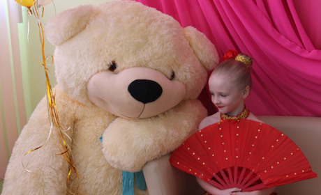 Як троїчани святкують 8 березня: дізнайся різні версії