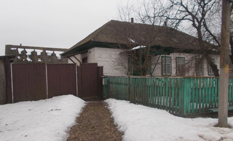 У Холмах на Корюківщині чоловік не дійшов до хати і помер на вулиці