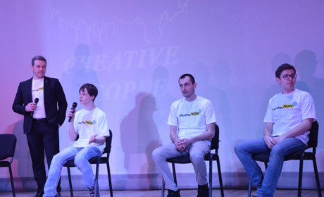 Актори серіалів поспілкувалися із сватівчанами: 20 гривень за роль та сватівчанка у складі акторів