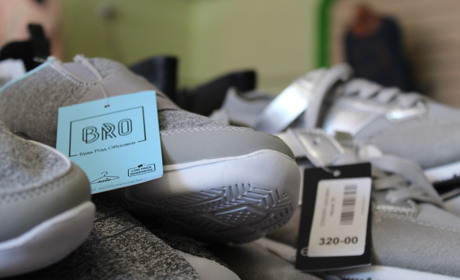  ZARA, H&M, Bershka. Где купить фирменные вещи в Волновахе 