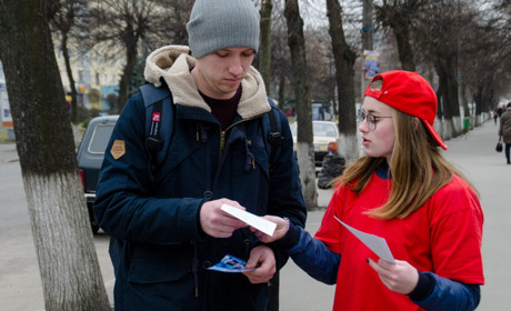 Студенти медколеджу провели акцію до Дня туберкульозу