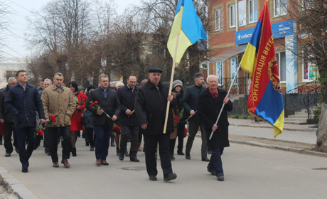 В Барі відбувся мітинг-реквієм присвячений 75-річчю визволення міста та району від окупантів