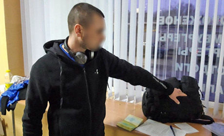 У жителя Вінниччини вилучили амфетамін на Волноваському автовокзалі