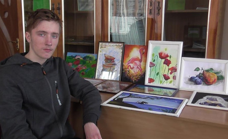 15-річний художник із Городця презентував у Володимирці виставку своїх картин