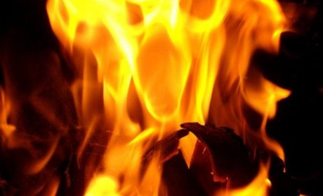 У двох пожежах, що трапились у Антонівці та Володимирці, згоріли господарчі будівлі 