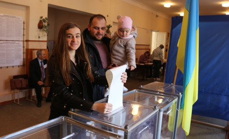 Новини міста та району за 1-7 квітня:  вибори у районі, графік подачі води та граната на вулиці