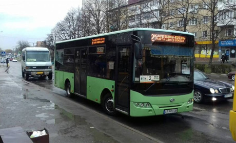 Перевізник придбав комфортабельний автобус. Виконком продовжив йому на п’ять років договір